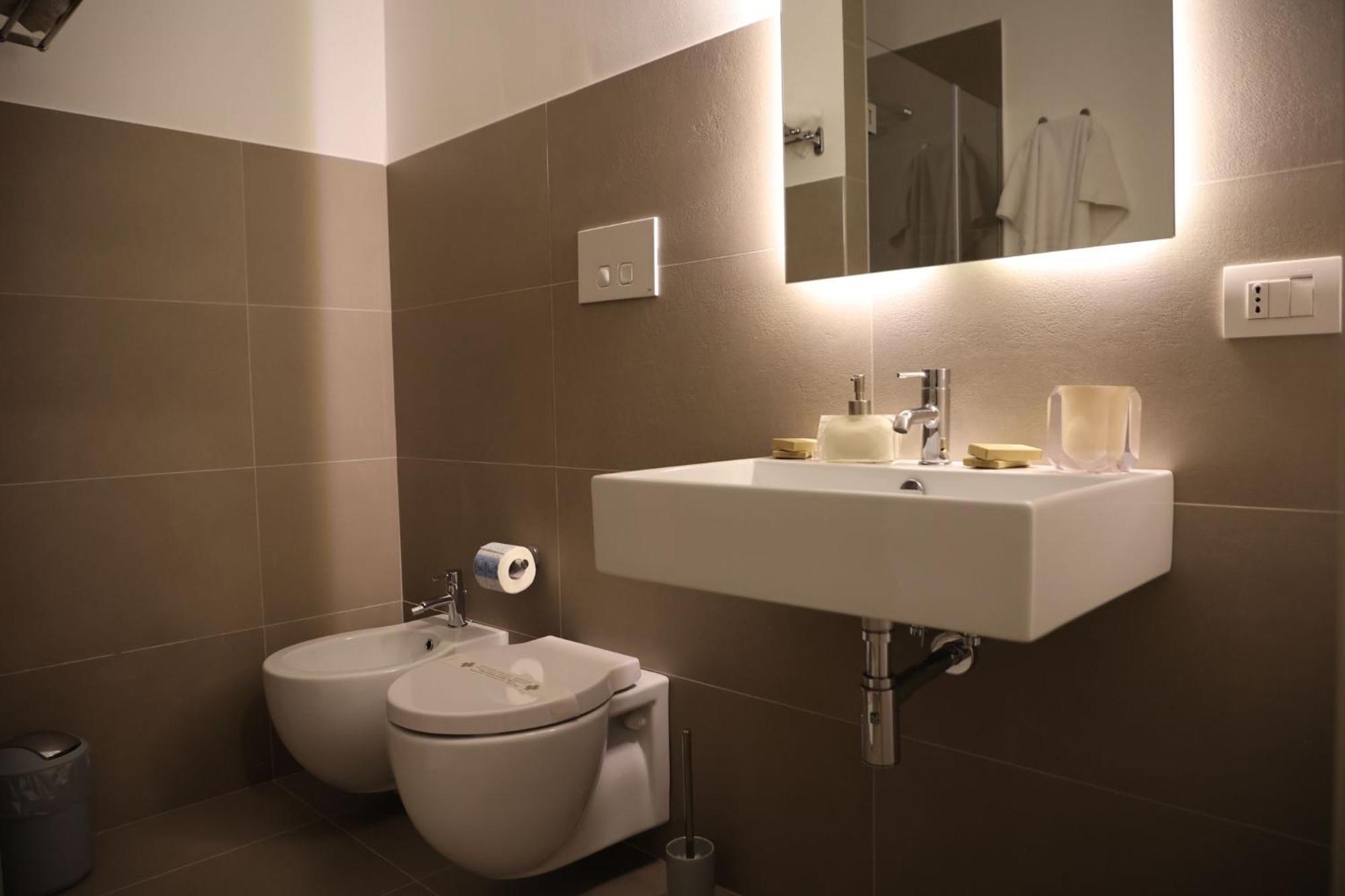 Domus Levante Apartment Bari Buitenkant foto